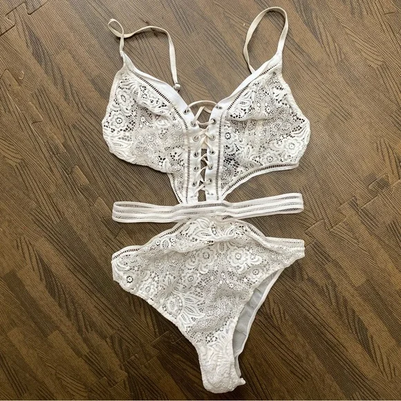 Victoria's Secret Ivory Lace Lace-Up Bralette Bodysuit - Picture 5 of 5